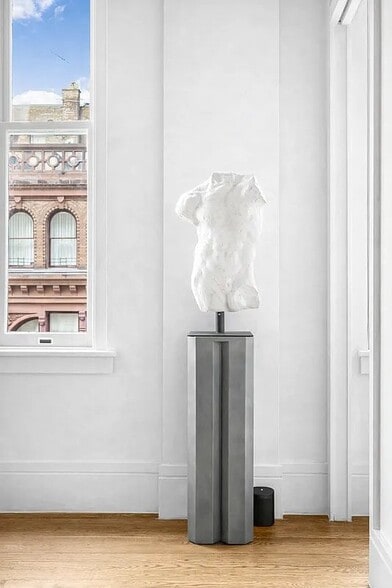 Building Photo - 640 Broadway