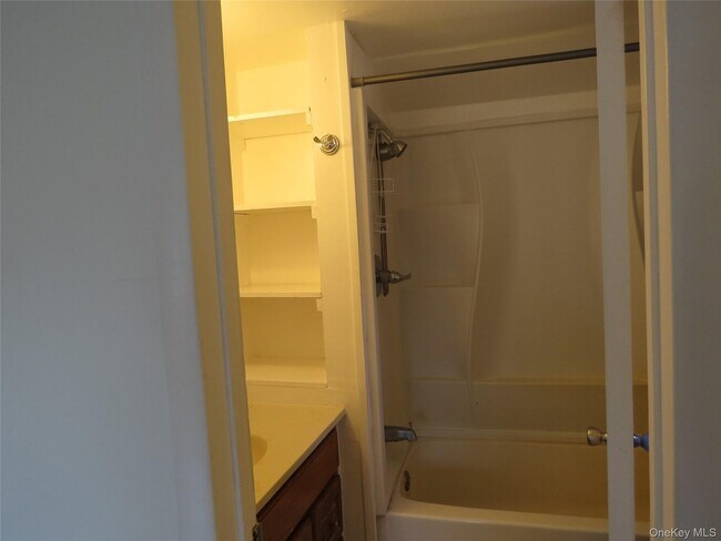Building Photo - 776 NY-284