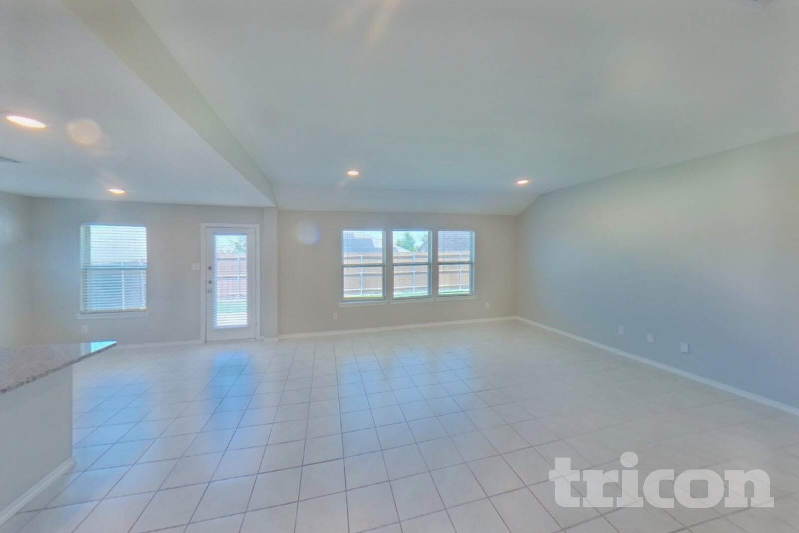 Building Photo - 1002 Meadow Wood Ln