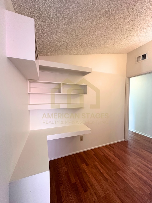 Building Photo - 3855 Via Mondo