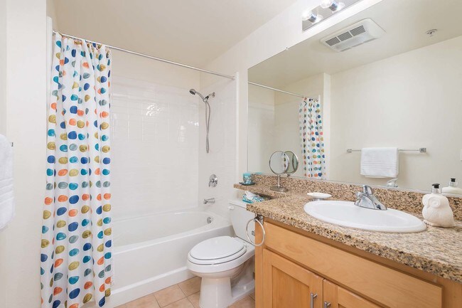 Building Photo - 301 Crescent Ct