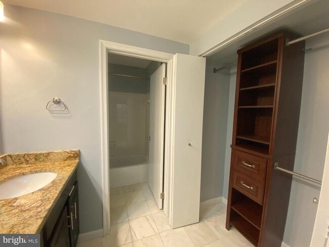 Building Photo - 11202 Beaver Trail Ct