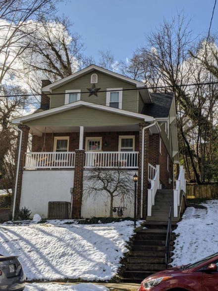 Primary Photo - 1026 Welton Ave SW