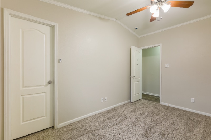 Building Photo - 7151 Woodlake Pkwy