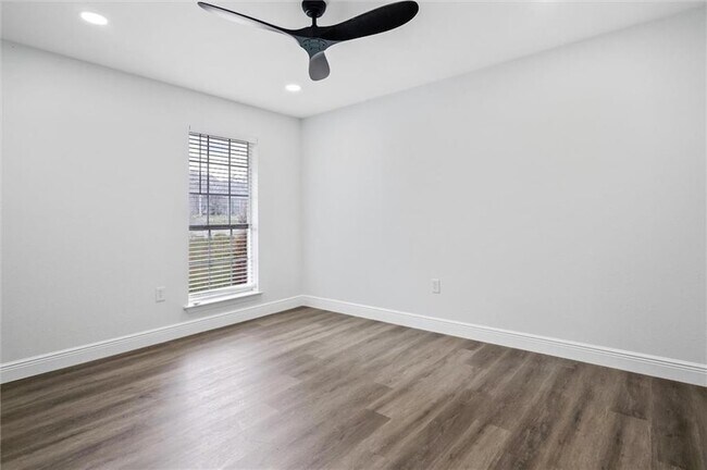 Building Photo - 7328 Janita Dr