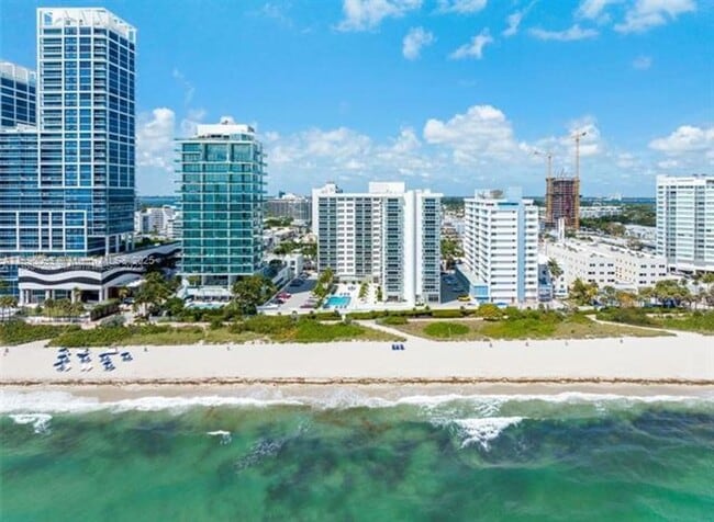 Building Photo - 6917 Collins Ave