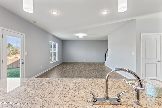 Building Photo - 7909 Cascade Falls Cove