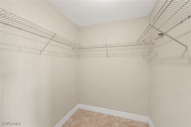 Building Photo - 4208 SW 7th Pl