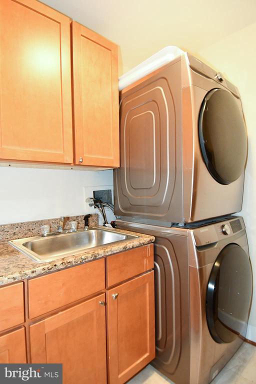 Building Photo - 4620 N Park Ave