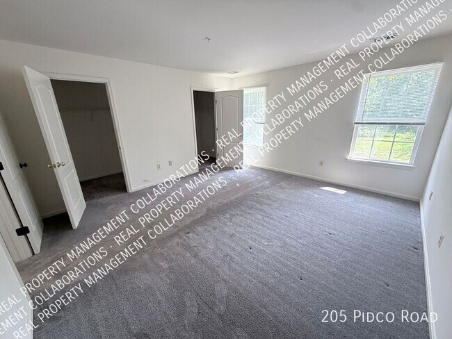 Building Photo - 205 Pidco Rd