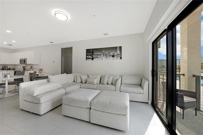 Building Photo - 8167 NW 41st St