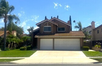 Building Photo - 3 BED, 2.5 BATH COMING SOON, NOT AVAILABLE FOR SHOWINGS UNTIL AUGUST 12TH,2026.