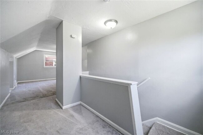 Building Photo - 4068 E 155th St