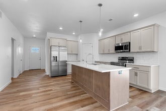 Building Photo - 2719 Sachet Pl