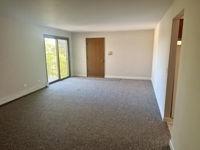 Building Photo - 2 bedroom in Chicago IL 60634