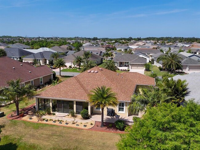 Building Photo - 4167 Victory Dr