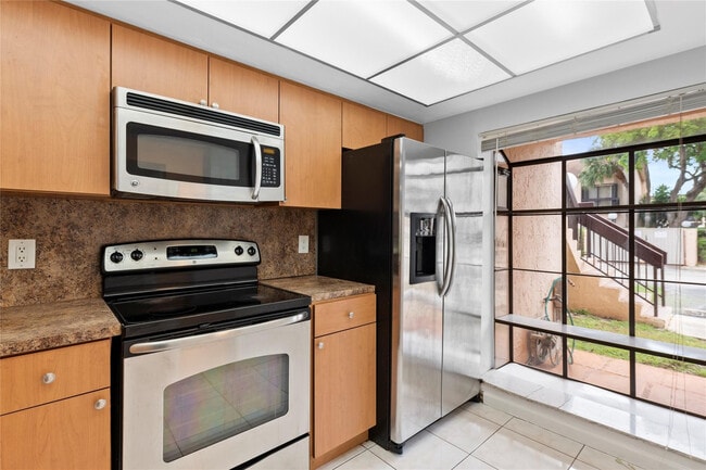 Building Photo - 2355 SW 15th St