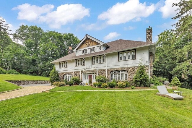 Primary Photo - 149 Central Dr
