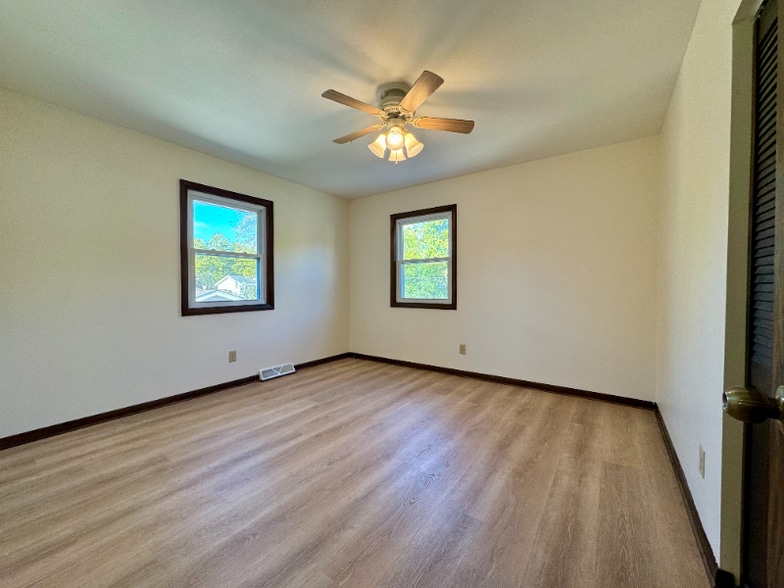 Building Photo - 1230-1230 N 10th Ave