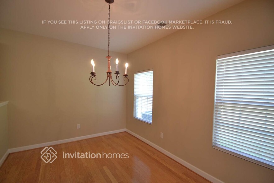 Building Photo - 1426 Cozart St
