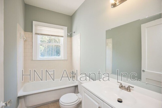 Building Photo - 435 N Highland Ave NE