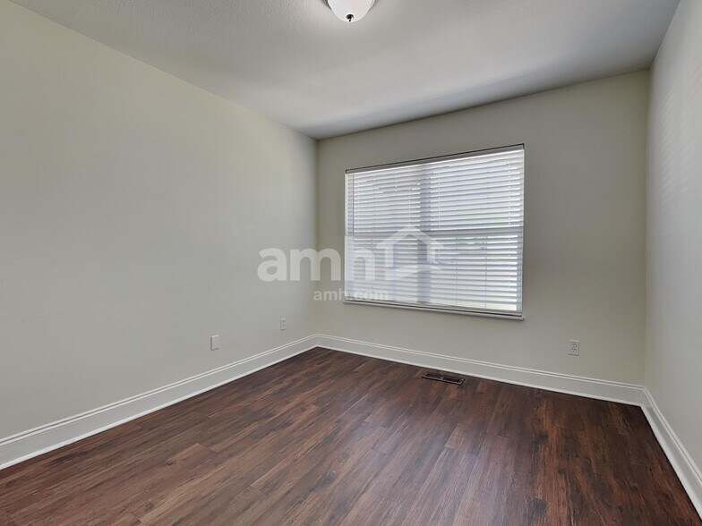 Building Photo - 5412 Singh Ln