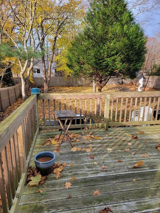 Building Photo - 150 Ponquogue Ave