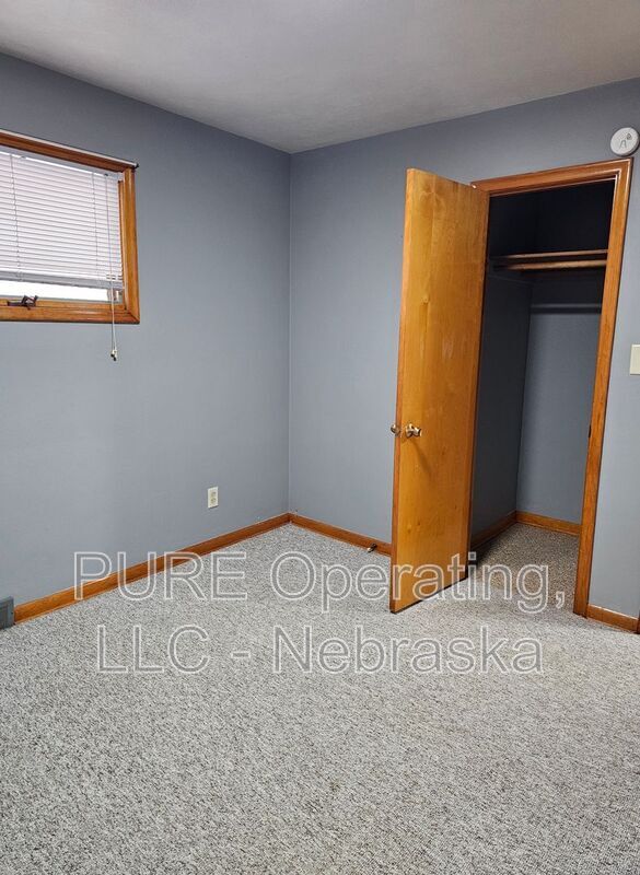 Building Photo - 2205 Lindyview Rd