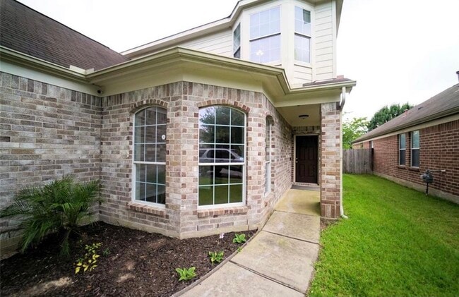 Building Photo - 18427 Fir Hollow Cir
