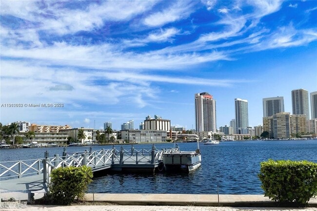 Building Photo - 430 Golden Isles Dr