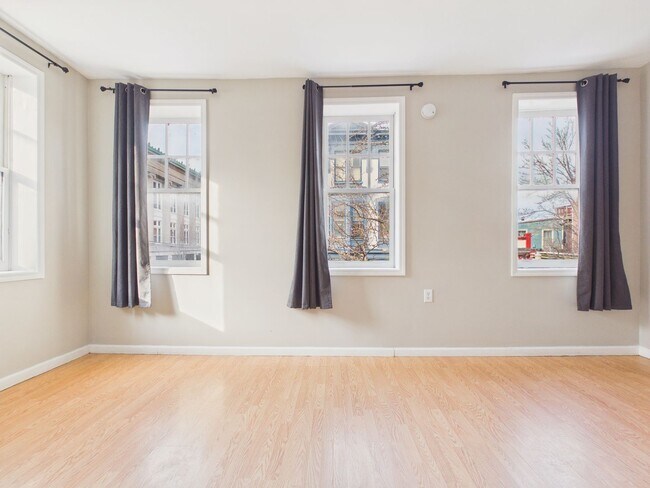 Building Photo - 1001 N 3rd St