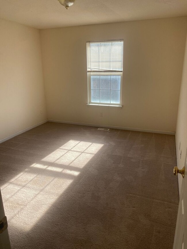 Building Photo - 4901 Kirk Hill Rd