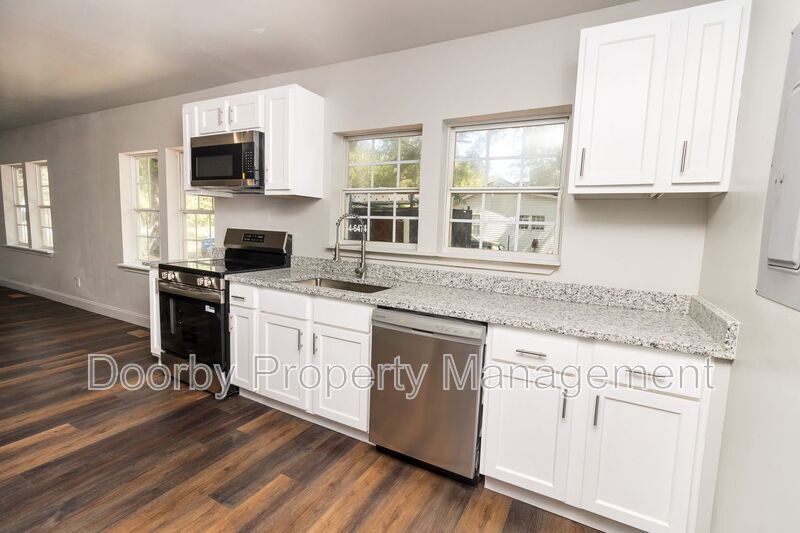 Building Photo - 517 LaFayette Rd