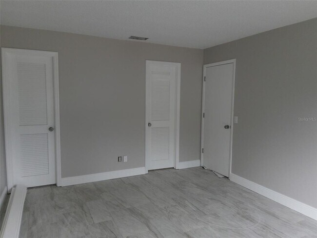 Building Photo - 376 Providence Blvd