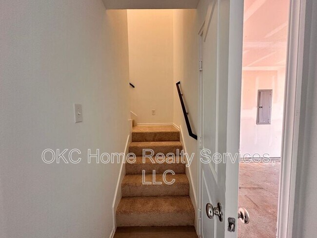 Building Photo - 3220 NW 147th Ter