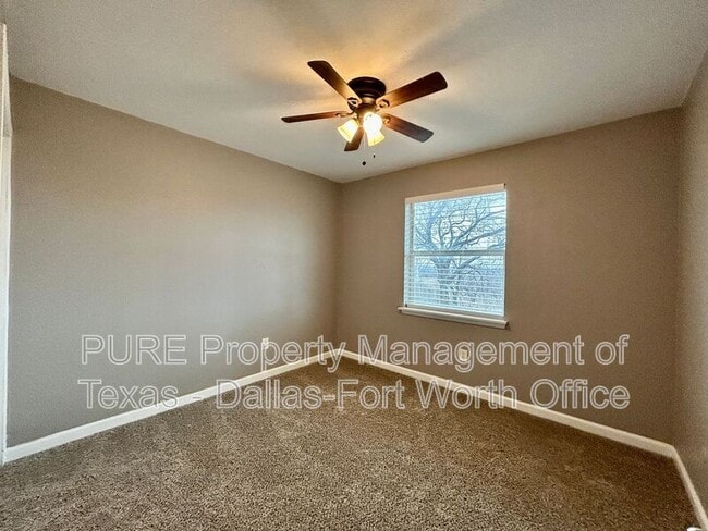 Building Photo - 641 Gallant Fox Dr