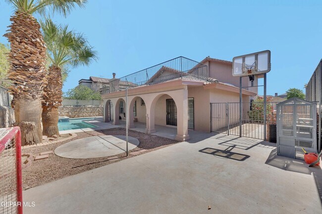 Building Photo - 1325 Whirlaway Dr