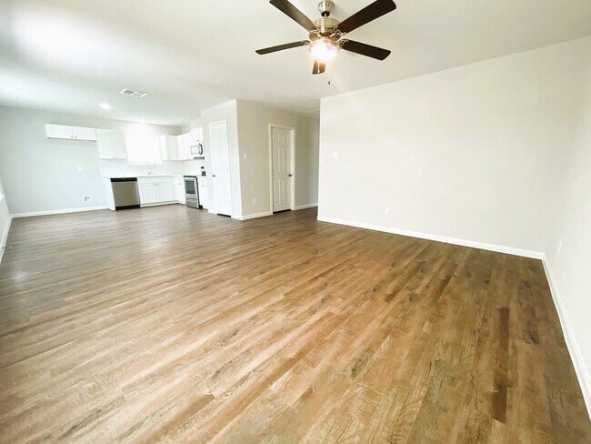 Building Photo - 340 Rd 5105