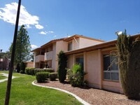Building Photo - *HCVP considered*DOWNSTAIRS 1BD 1BA CONDO!