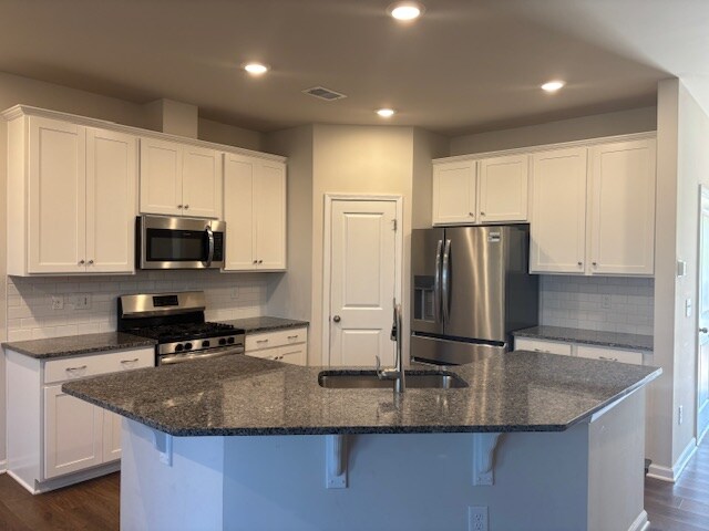 Building Photo - 13931 Castle Nook Dr