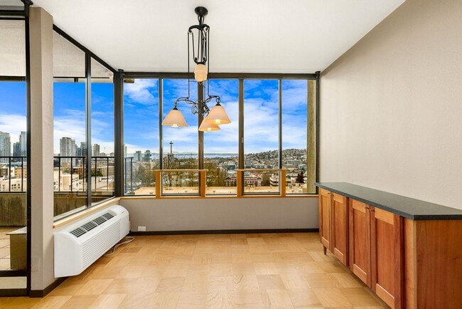 Building Photo - 601 Belmont Ave E