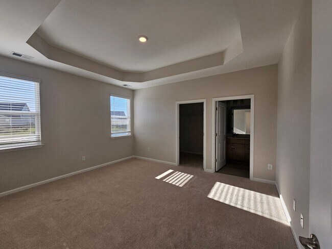 Building Photo - 2215 Flatleaf Ct