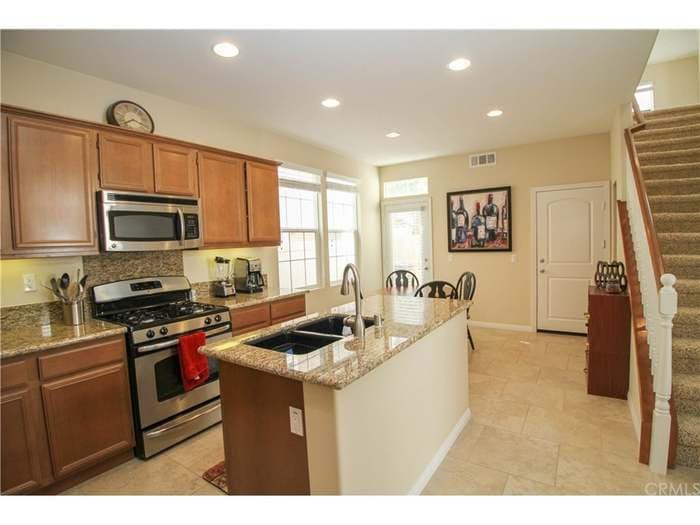 Building Photo - 45855 Daviana Way