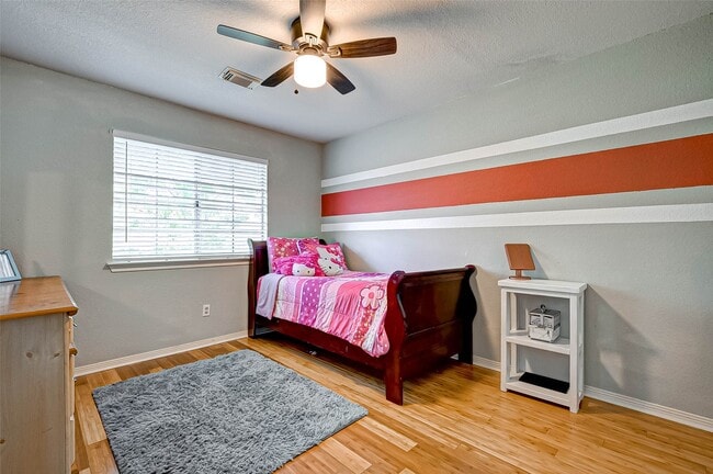 Building Photo - 14 Bradford Cir