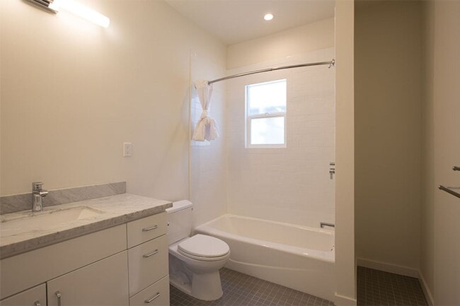 Building Photo - OPEN HOUSE: Sunday (9/28) 12:30pm-1:00pm B...