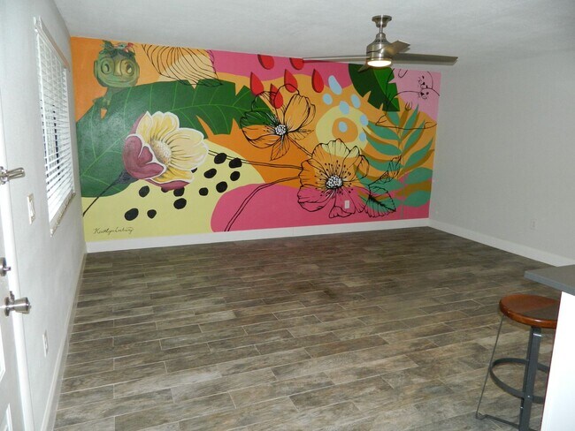 Building Photo - Beautifully Upgraded 2BR/2BA Condo – Lake ...