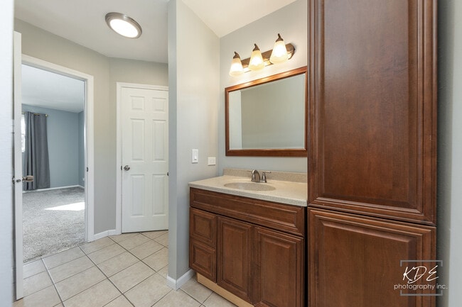 Building Photo - 350 Pearson Cir