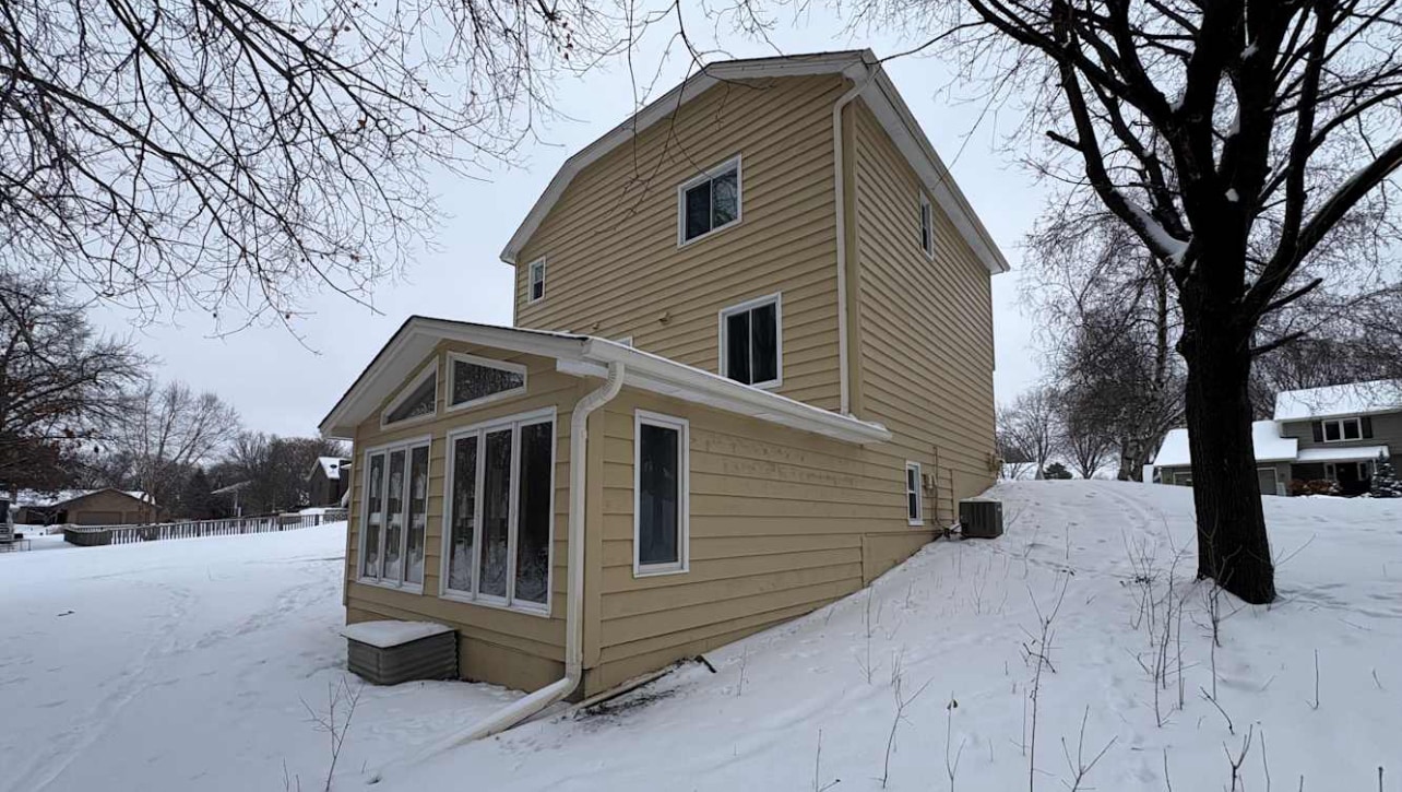 Building Photo - 7362 Paulsen Dr