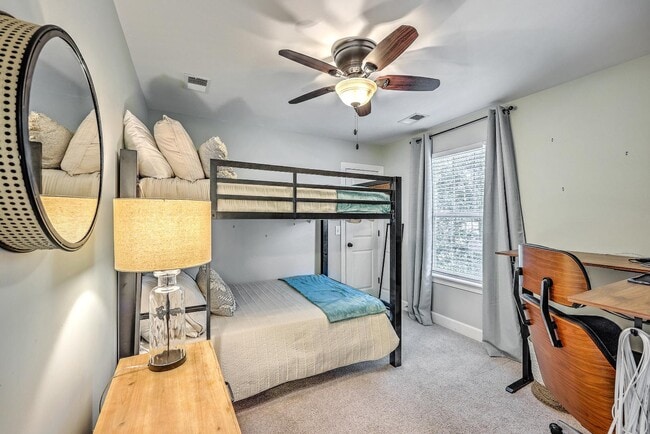 Building Photo - 1757 Sailfish Dr