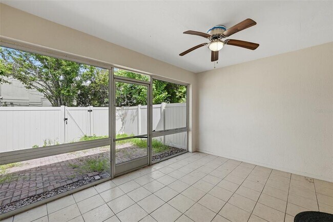 Building Photo - 10315 Carrollwood Ln